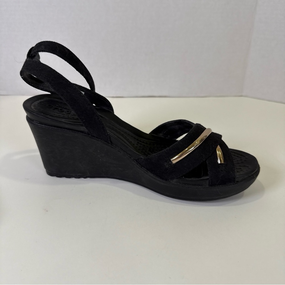 Crocs Women Size 6 Leigh II Metalblock Cross-Strap Ankle Wedge Sandals Black - Picture 5 of 11